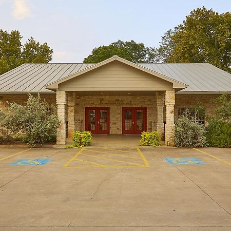 Fredericksburg Inn And Suites Eksteriør billede